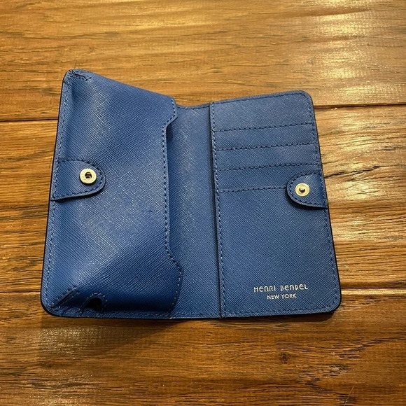 Henri Bendel Smartphone Case - Picture 2 of 8